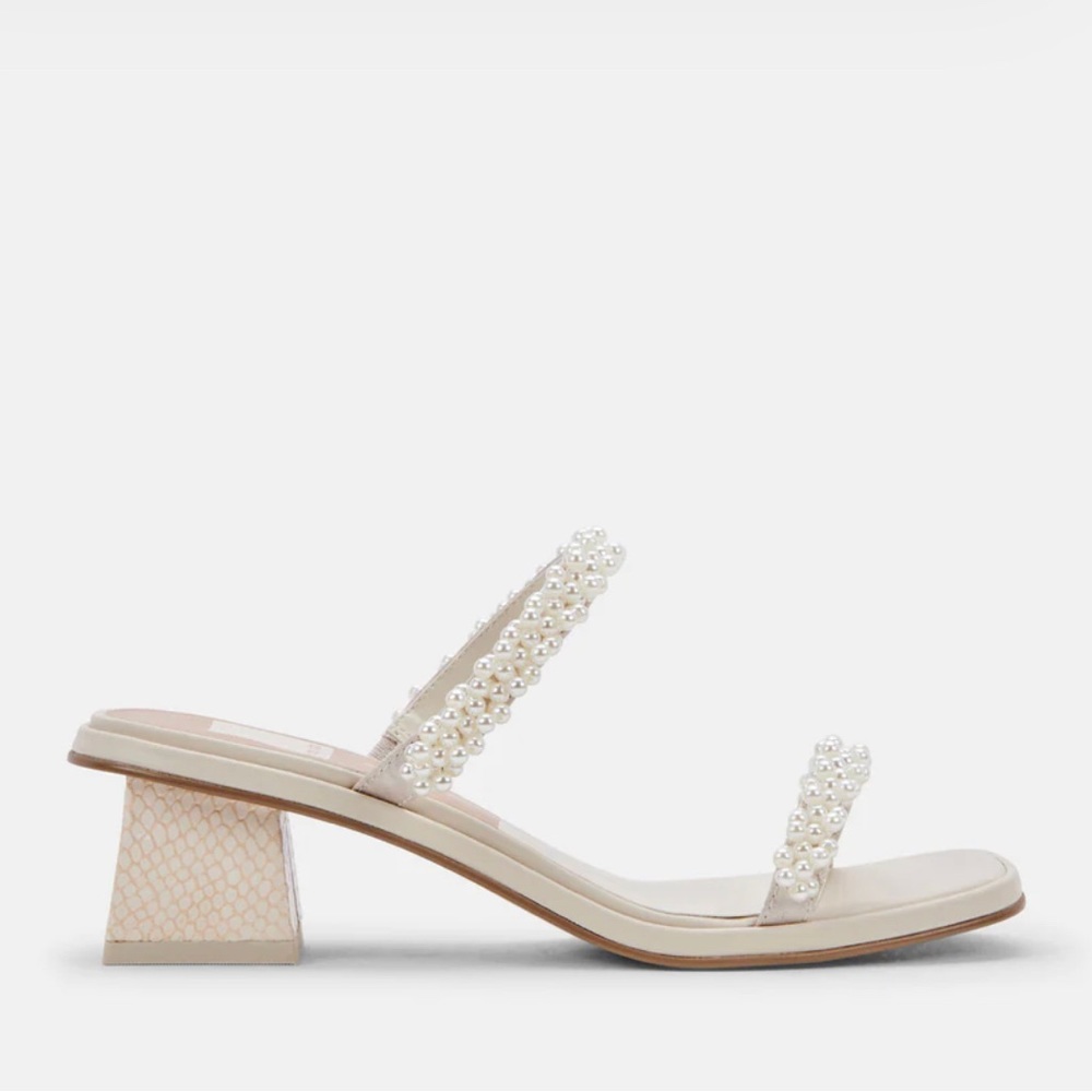 Dolce Vita Pearl Sandals never worn